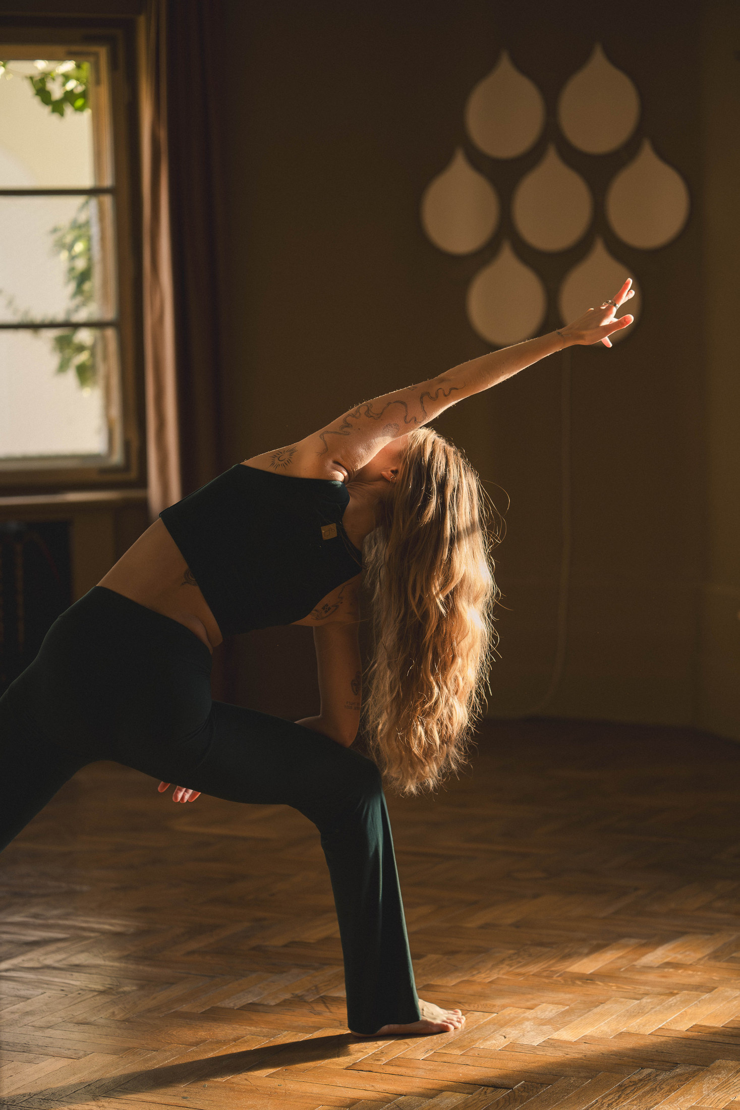 Yoga movement portrait by ceglarska foto